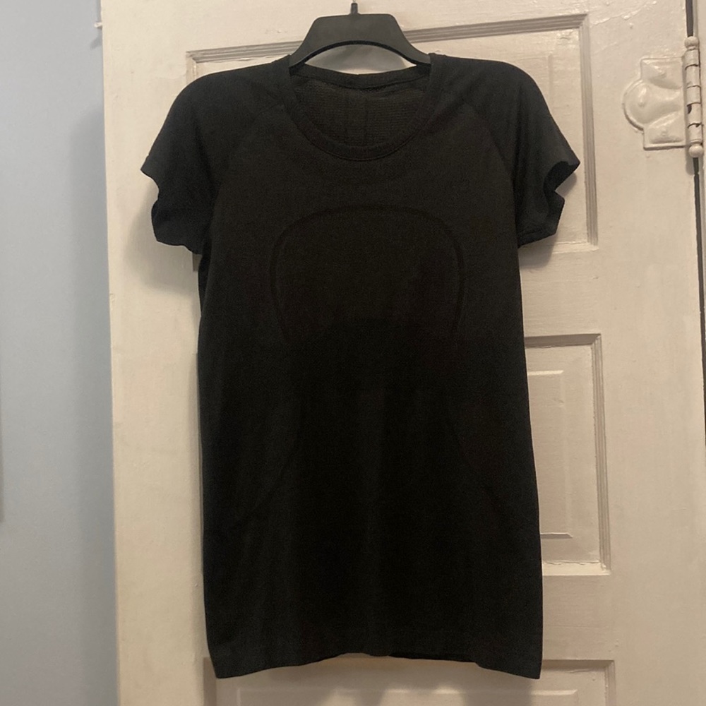 Lululemon Run Swiftly TShirt Size 10